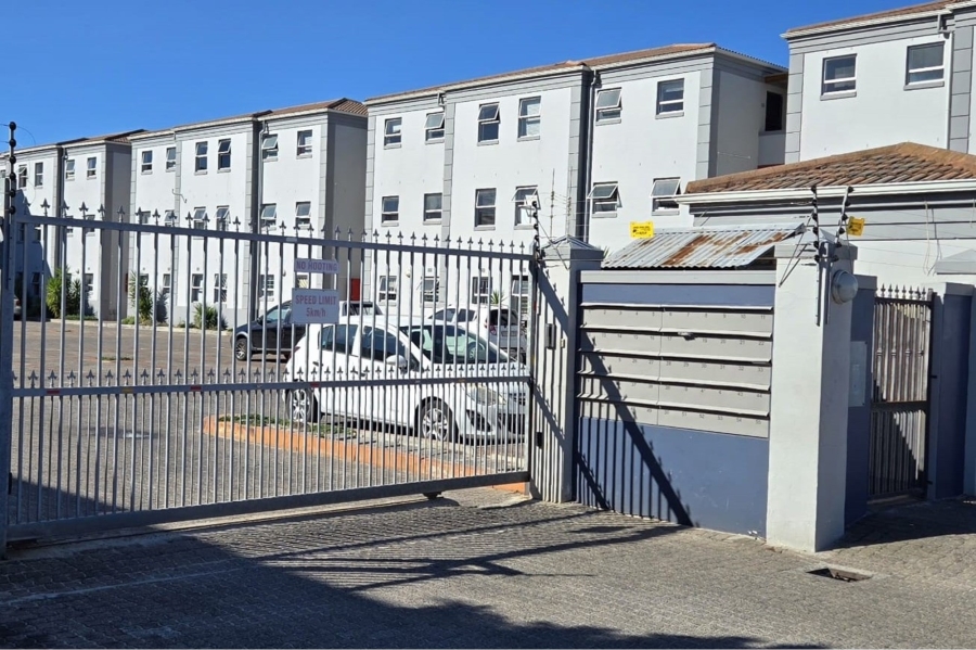 To Let 2 Bedroom Property for Rent in Lansdowne Western Cape